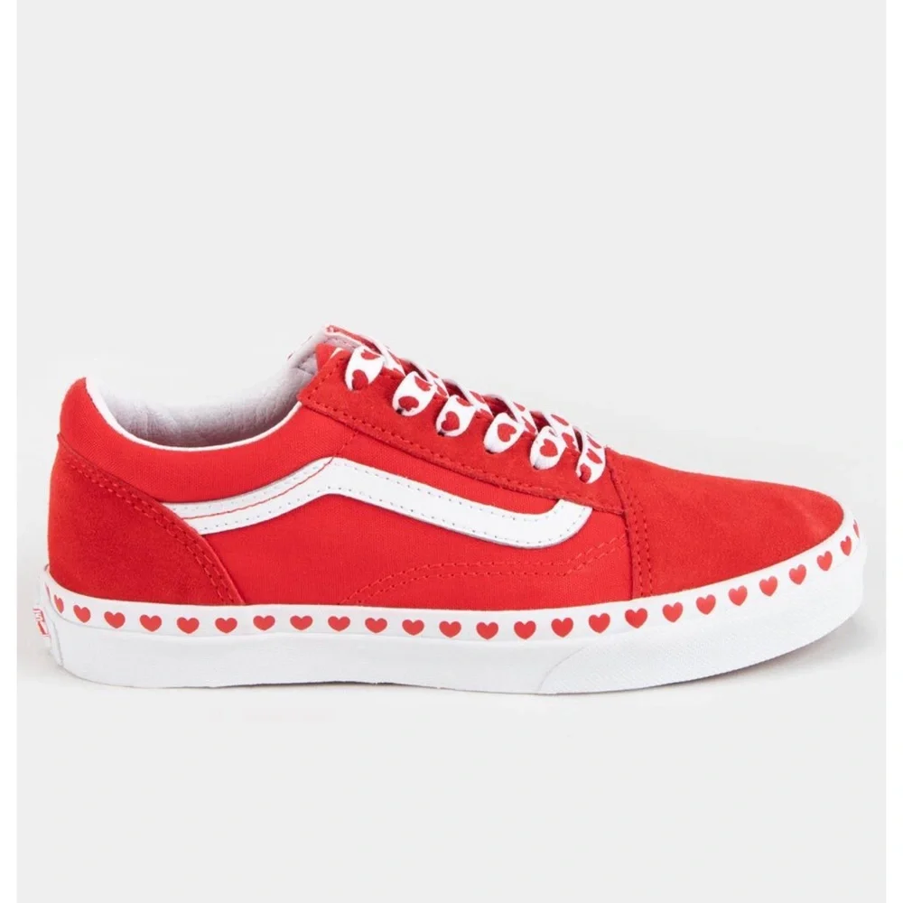 VANS Heart Foxing Old Skool Juniors Shoes Size 2.5 Red & White Leather/Canvas.